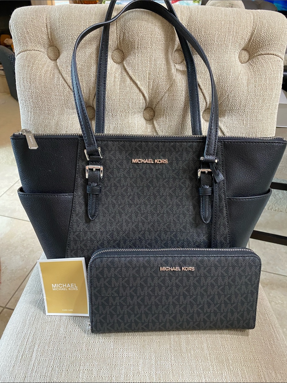 Michael Kors Black MK Logo Tote with Matching Wallet - Picture 1 of 15